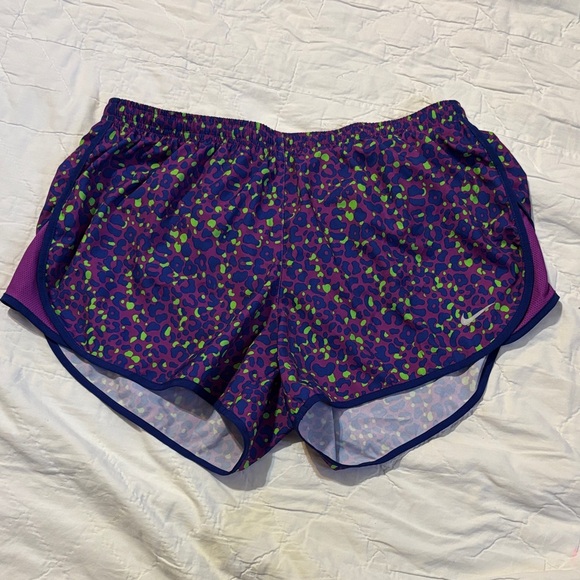 Nike Women's Multicolor Athletic Shorts - Picture 1 of 5